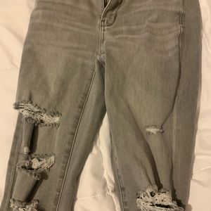 grey american eagle jeans!